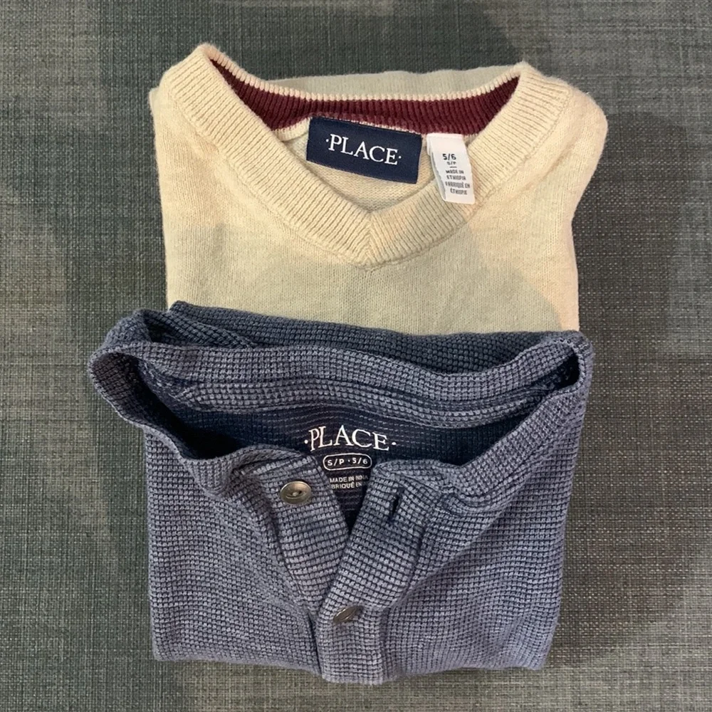 The Children’s Place Boys Top 5/6 (1)Sweater V-neck (2)Henley Buttons Lot of Two